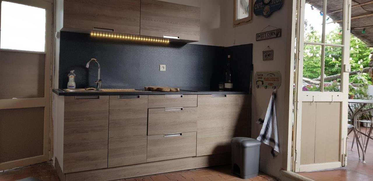 Chez Albert Et Karine Sauve Экстерьер фото